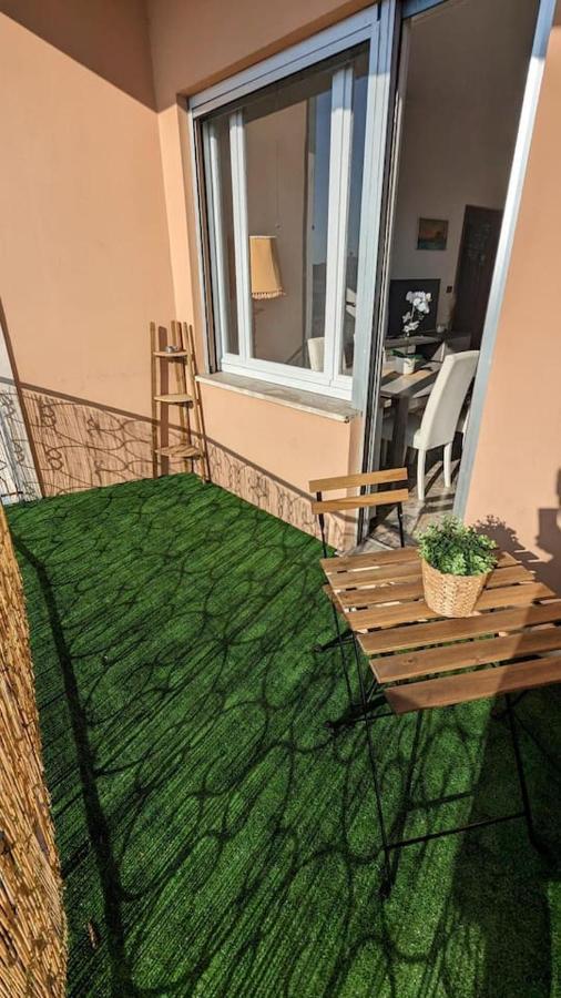 Ferienwohnung La Terrazza Del Re Vercelli Exterior foto