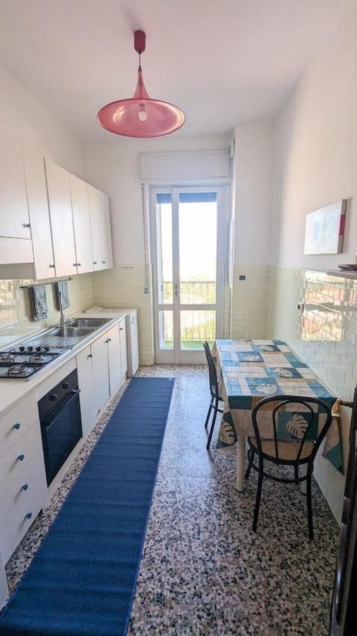 Ferienwohnung La Terrazza Del Re Vercelli Exterior foto