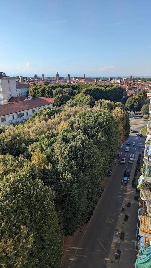 Ferienwohnung La Terrazza Del Re Vercelli Exterior foto
